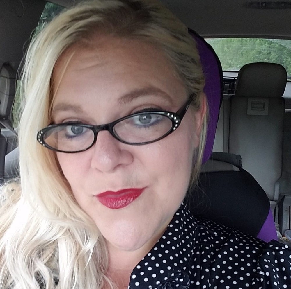 Meet your Posher, Rebecca